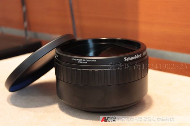 ʩ�͵�1.33xM��Schneider��2.35:1׃���R�^