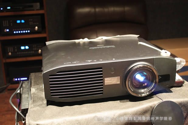 3Dȫ����ͶӰ�C(j��) ����AE7000�H��25900