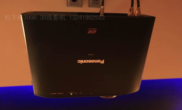 �װl����AE7000����3DͶӰ�C���b�����؄e���R�^ӛ������