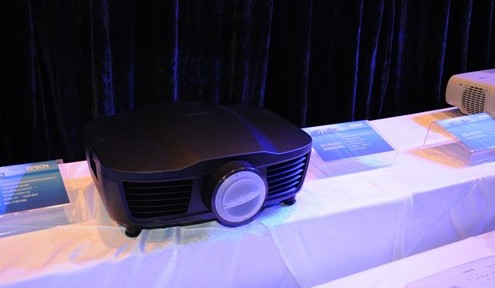 ������EH-R4000ͶӰ�C