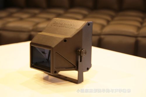 ����2.35:1������Panamorph����ħ�R�^