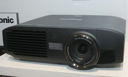 ȫ����������R֮����AE8000����3DͶӰ