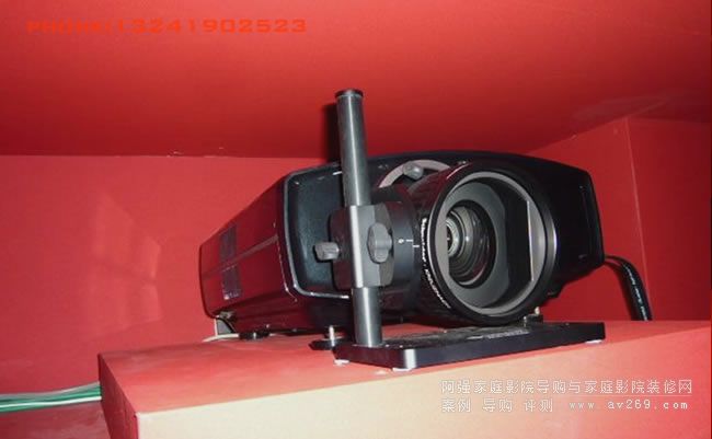 加變形鏡頭的投影機