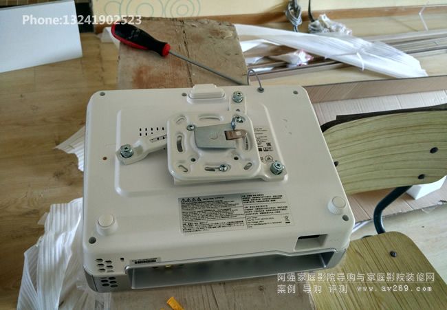 ����ͶӰ�C���b���ܰ���