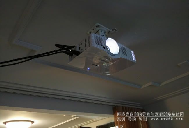 �W�D�aHEF936ͶӰ�C���b����