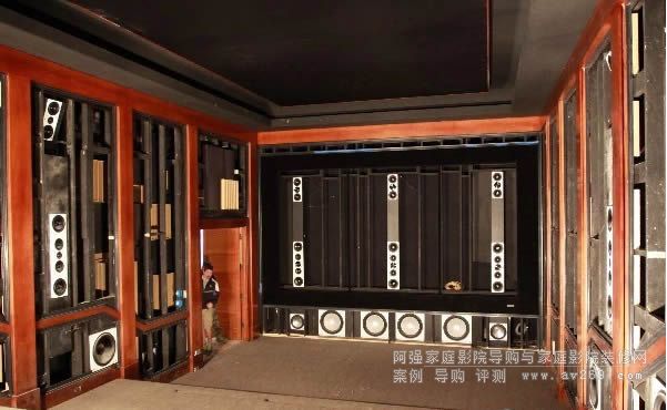 Auro 3D����[λ