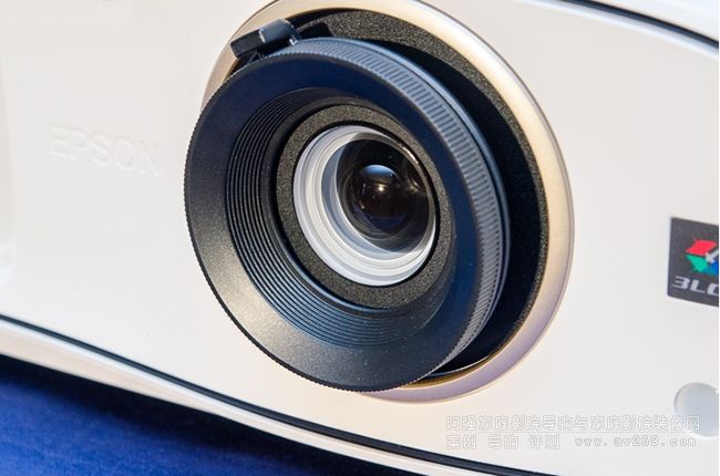 ������TW6700W