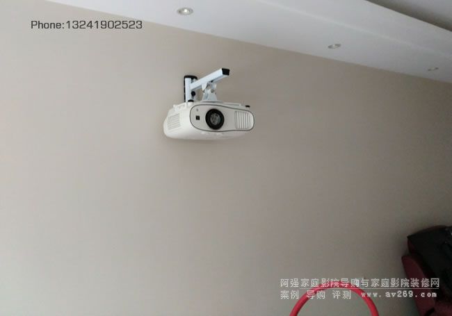 �ڒ�ͶӰ�C���b