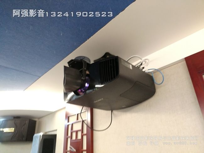 ����4KͶӰ�CVW558