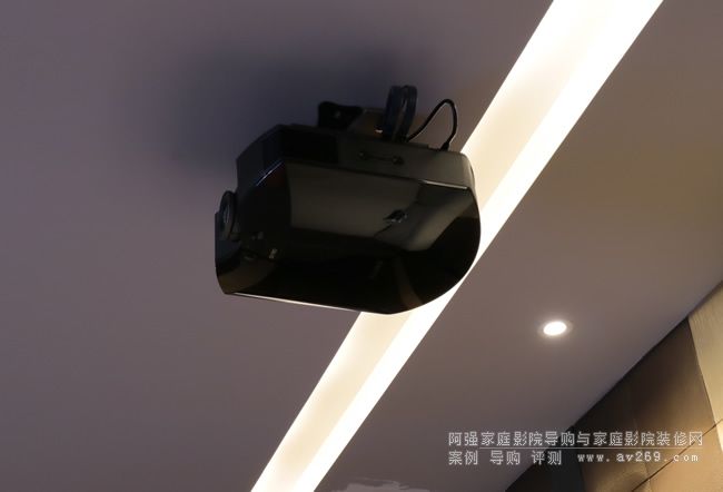 ����HW48ͶӰ�C(j��)�u(p��ng)�y(c��) ��������˵ļ��ø���ͶӰ�C(j��)