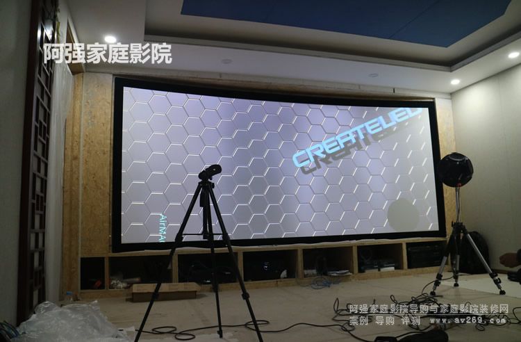 ����2.35:1����Ļ 