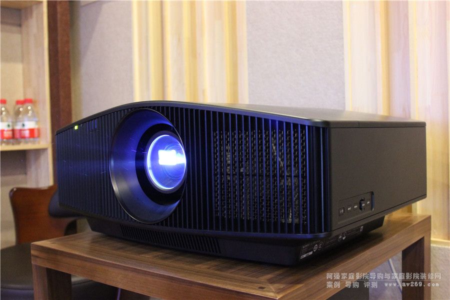 ����VW768����4KͶӰ�C(j��)�C��ԇ���u(p��ng)�y(c��)