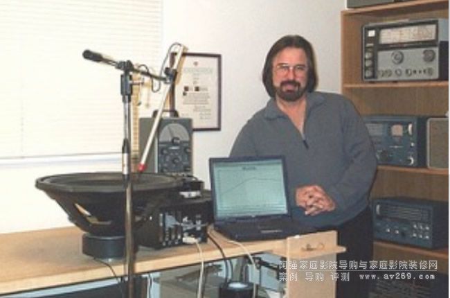 �P���OӋ֮���f˼•�Ͽ�ɭ��Vance Dickason��