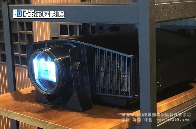 ����768ͶӰ�C