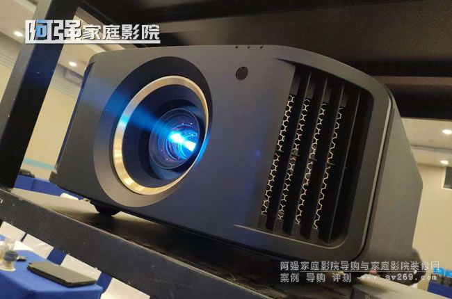 JVCͶӰ�C 8K 4K ����ȫ�����R�^