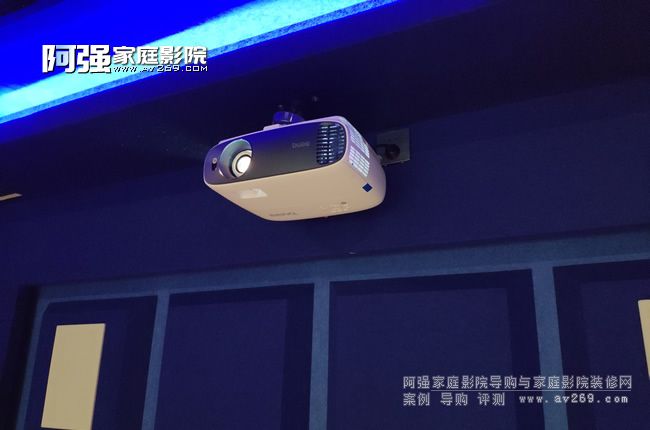 �����p4KͶӰ�C4K8917