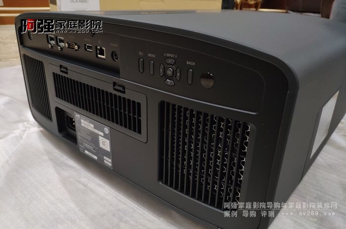 JVC N8ͶӰ�Cβ���˿�