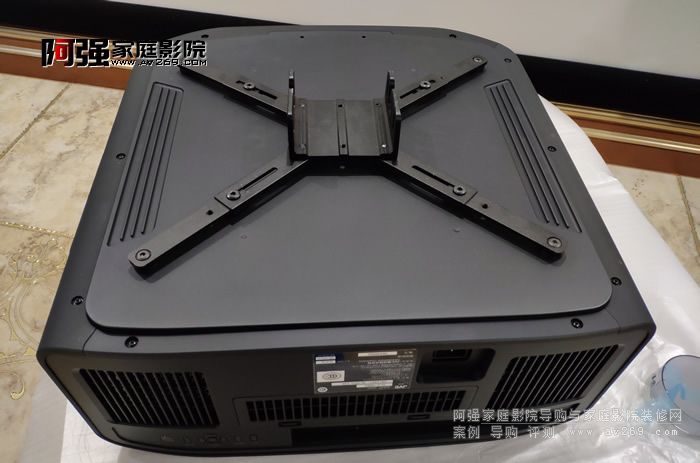 JVC 4K���õ����،�