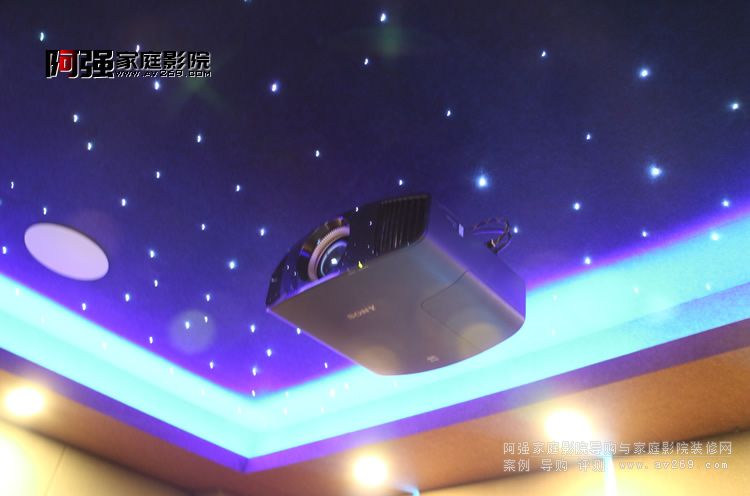 �ǿ�픺�����4KͶӰ�C