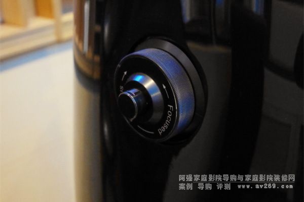 ����Elac Concentro����