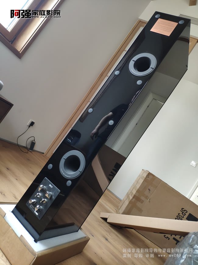 KEF Refecence5���w