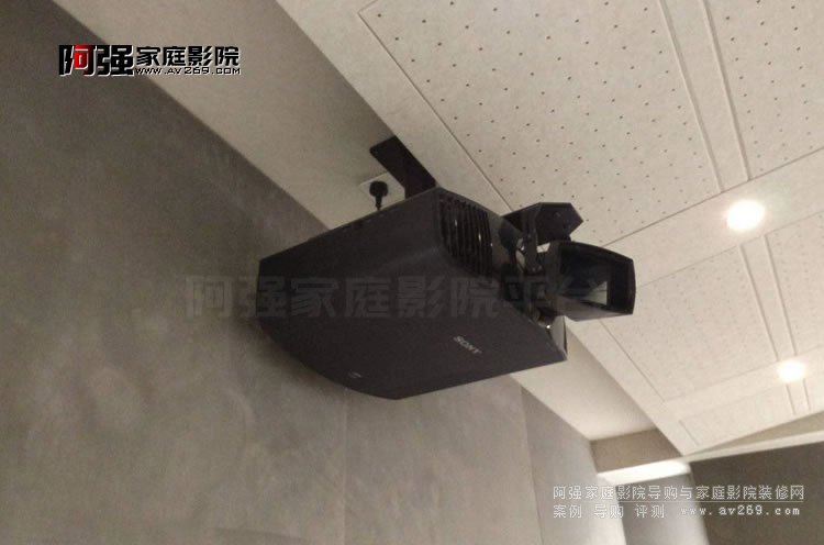 ��׃���R�^������ͶӰ�C