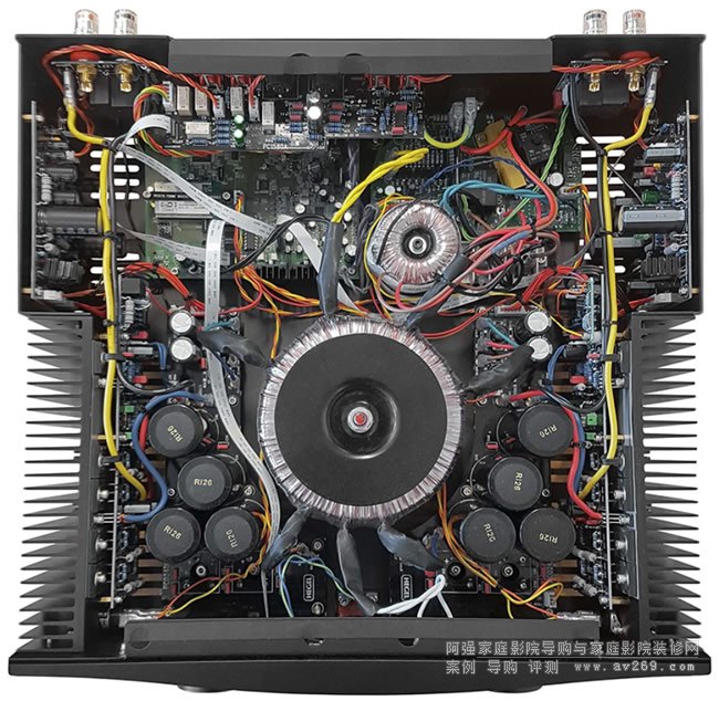 Hegel H390�ăȲ�����