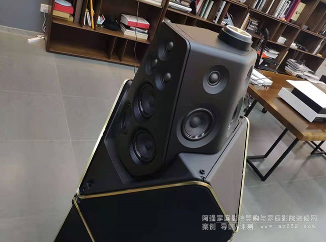 �и����Ԫ�،�