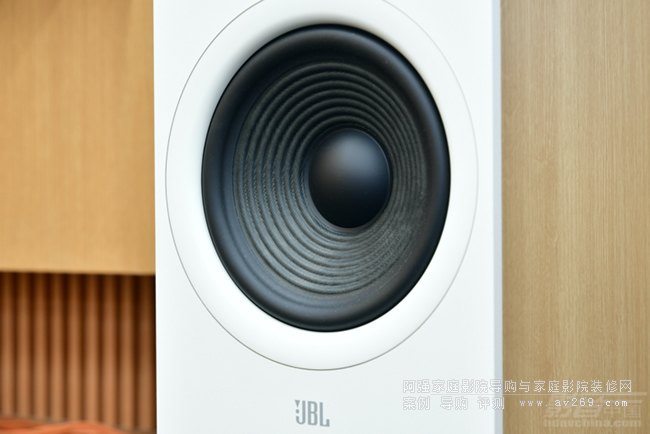 8Ӣ����w�S���F���е����Ԫ