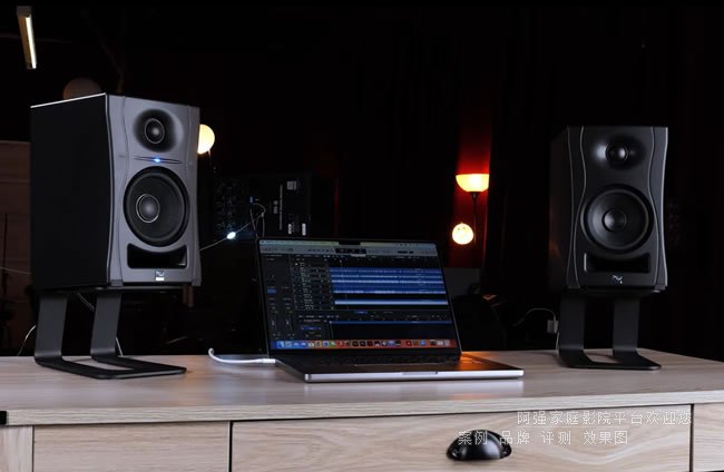 �fԪ�����֣� Kali Audio LP-UNF��Դ����